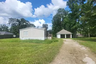 16711 Lake Cir, Conroe, TX 77302 - Photo 19