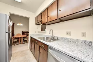 9433 Pagewood Ln, Houston, TX 77063 - Photo 15