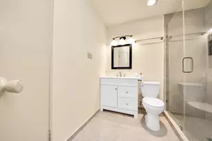 9433 Pagewood Ln, Houston, TX 77063 - Photo 19