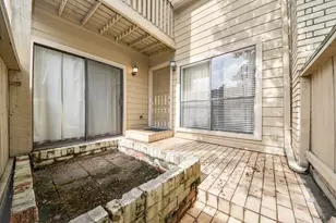 9433 Pagewood Ln, Houston, TX 77063 - Photo 3
