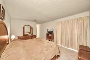 9433 Pagewood Ln, Houston, TX 77063 - Photo 25