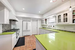 1947 Portsmouth St, Houston, TX 77098 - Photo 9