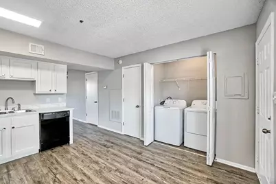 3001 Fountainhead Cir, Melbourne, FL 32934 - Photo 17