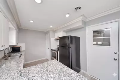 5815 Effingham Drive, Houston, TX 77035 - Photo 13