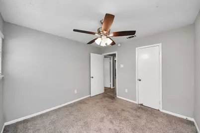 5815 Effingham Drive, Houston, TX 77035 - Photo 23