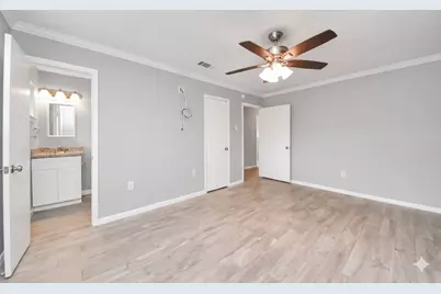 5815 Effingham Drive, Houston, TX 77035 - Photo 19