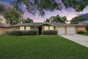 5815 Effingham Dr, Houston, TX 77035 - Photo 1