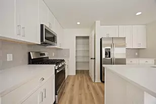 2722 Skyview Downs Dr, Houston, TX 77047 - Photo 11