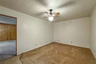 1045 12th St, Dickinson, TX 77539 - Photo 13
