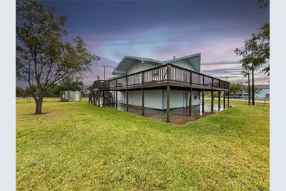 1045 12th Street, Dickinson, TX 77539 - Photo 5
