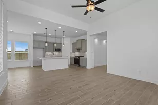 12102 Wild Bnd Dr, Mont Belvieu, TX 77523 - Photo 9