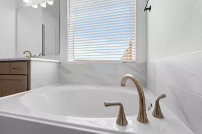 12102 Wild Bend Drive, Mont Belvieu, TX 77523 - Photo 21