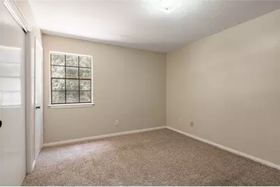2401 Sycamore Ave #E3, Huntsville, TX 77340 - Photo 13
