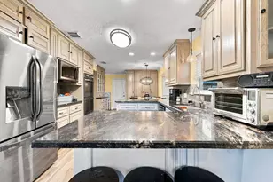 602 Renaldo St, Dickinson, TX 77539 - Photo 15