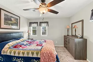 602 Renaldo St, Dickinson, TX 77539 - Photo 33