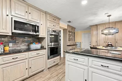 602 Renaldo Street, Dickinson, TX 77539 - Photo 17