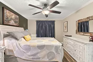 602 Renaldo St, Dickinson, TX 77539 - Photo 25