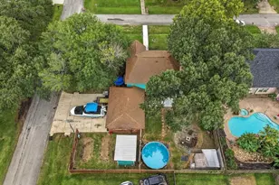 602 Renaldo St, Dickinson, TX 77539 - Photo 45