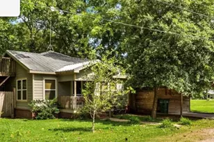 121 Mabry St, New Waverly, TX 77358 - Photo 1