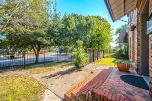 2308 Blodgett St, Houston, TX 77004 - Photo 7