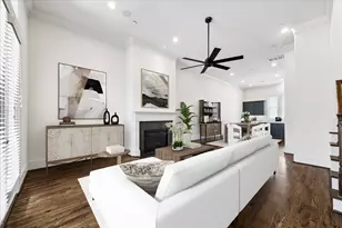 2733 Cortlandt St, Houston, TX 77008 - Photo 3
