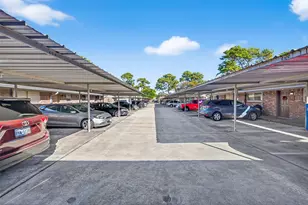 235 W Tri Oaks Ln, Houston, TX 77043 - Photo 17