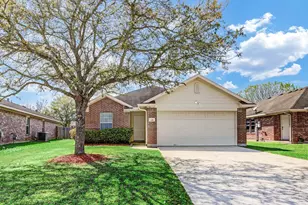 135 Rustic Colony Ln, Dickinson, TX 77539 - Photo 1