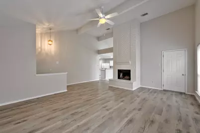 2011 Creek Valley Lane, Sugar Land, TX 77478 - Photo 3