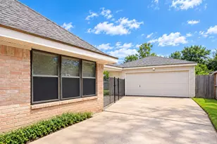 3030 S Blue Meadow Cir, Sugar Land, TX 77479 - Photo 29