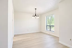 3030 S Blue Meadow Cir, Sugar Land, TX 77479 - Photo 9