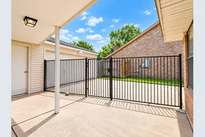 3030 S Blue Meadow Circle, Sugar Land, TX 77479 - Photo 27