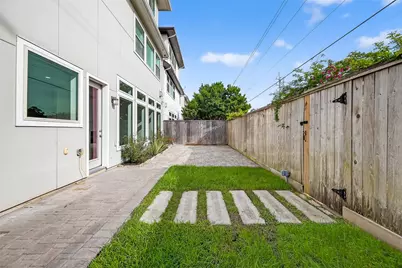 10514 Hess Lane, Houston, TX 77096 - Photo 35