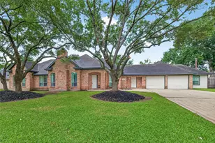 24707 Haigshire Dr, Tomball, TX 77375 - Photo 3