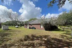 1475 Cr 16, Altair, TX 77412 - Photo 39