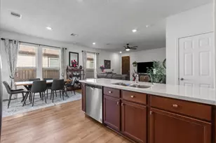 712 Allana Ln, Alvin, TX 77511 - Photo 13