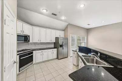 5 Paddock Pines Place, Spring, TX 77382 - Photo 1