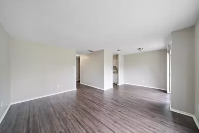 2202 16th Ave N Avenue N #10, Texas City, TX 77590 - Photo 5