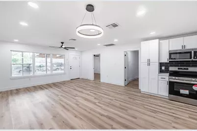 8658 Sonneville Drive, Houston, TX 77080 - Photo 5