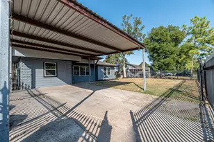8658 Sonneville Dr, Houston, TX 77080 - Photo 35
