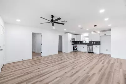 8658 Sonneville Drive, Houston, TX 77080 - Photo 3