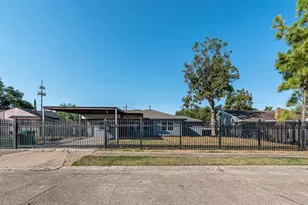 8658 Sonneville Dr, Houston, TX 77080 - Photo 37