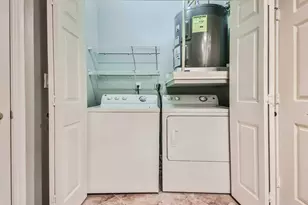 2400 McCue Rd, Houston, TX 77056 - Photo 23