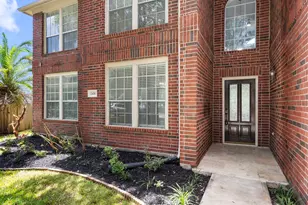 2430 Waterwood Dr, Sugar Land, TX 77479 - Photo 3