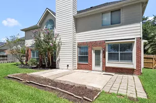 2430 Waterwood Dr, Sugar Land, TX 77479 - Photo 37