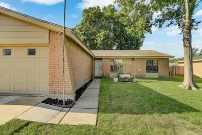 4922 Valley View Drive, La Porte, TX 77571 - Photo 5