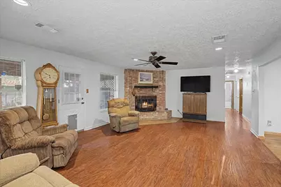4922 Valley View Drive, La Porte, TX 77571 - Photo 11