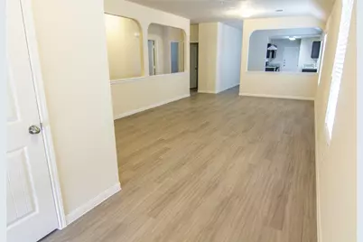 909 Ember Wood Court, La Marque, TX 77568 - Photo 3