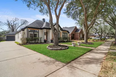 2718 Five Oaks Drive, Missouri City, TX 77459 - Photo 45