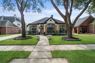 2718 Five Oaks Dr, Missouri City, TX 77459 - Photo 1