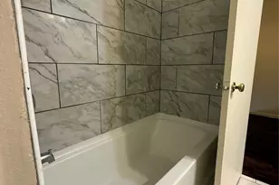 8140 Fondren Rd, Houston, TX 77074 - Photo 9